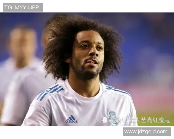 动态壁纸展示足球明星C罗的精彩瞬间与魅力风采 动态壁纸展示足球明星C罗的精彩瞬间与魅力风采