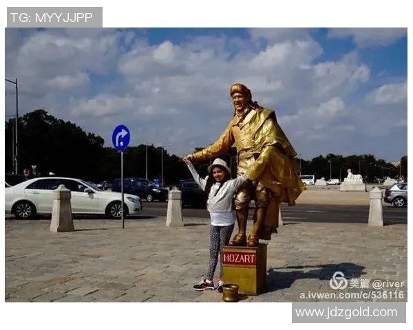 昔日足球明星沦落街头生活引发社会关注与反思